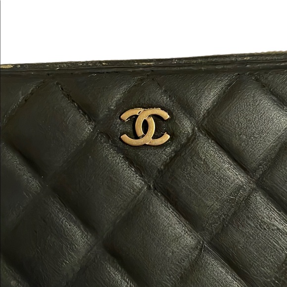 CHANEL Black Wallet (Yellow interior) - Picture 10 of 11